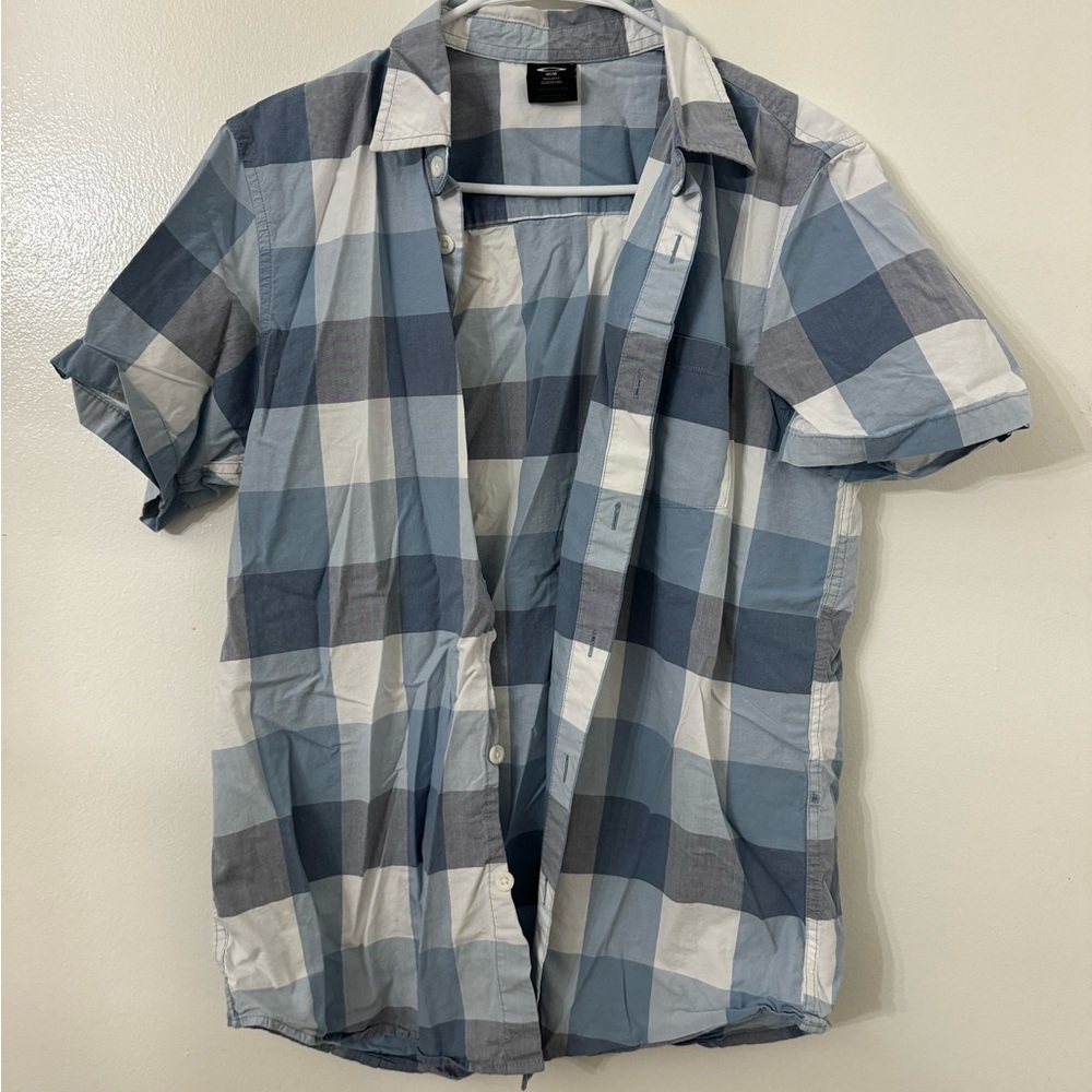 Oakley Men’s Button Down
